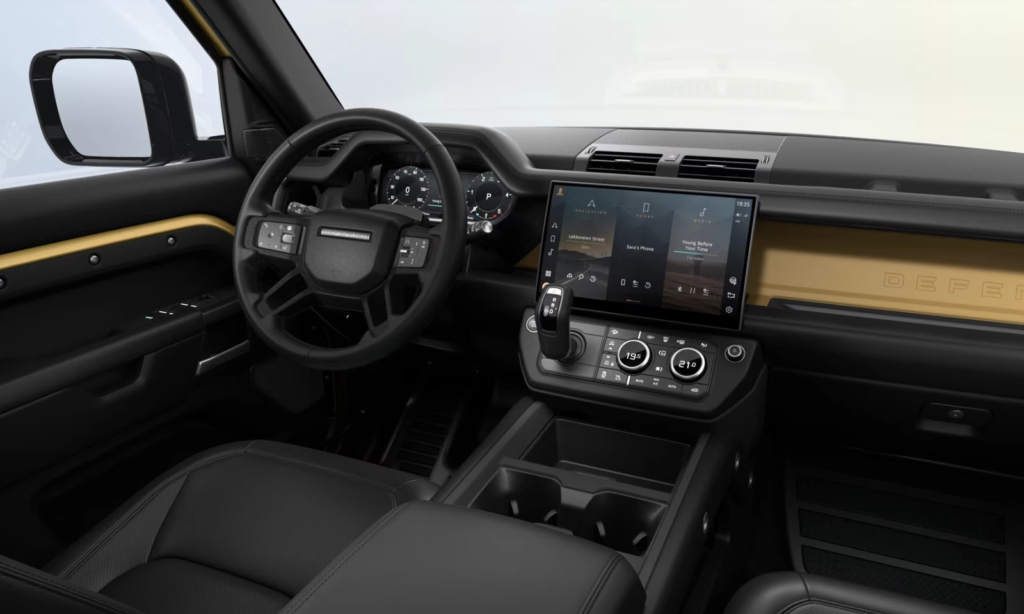Land Rover Defender Trophy sắp về Việt Nam: SUV off-road hạng sang giá 7,489 tỷ đồng