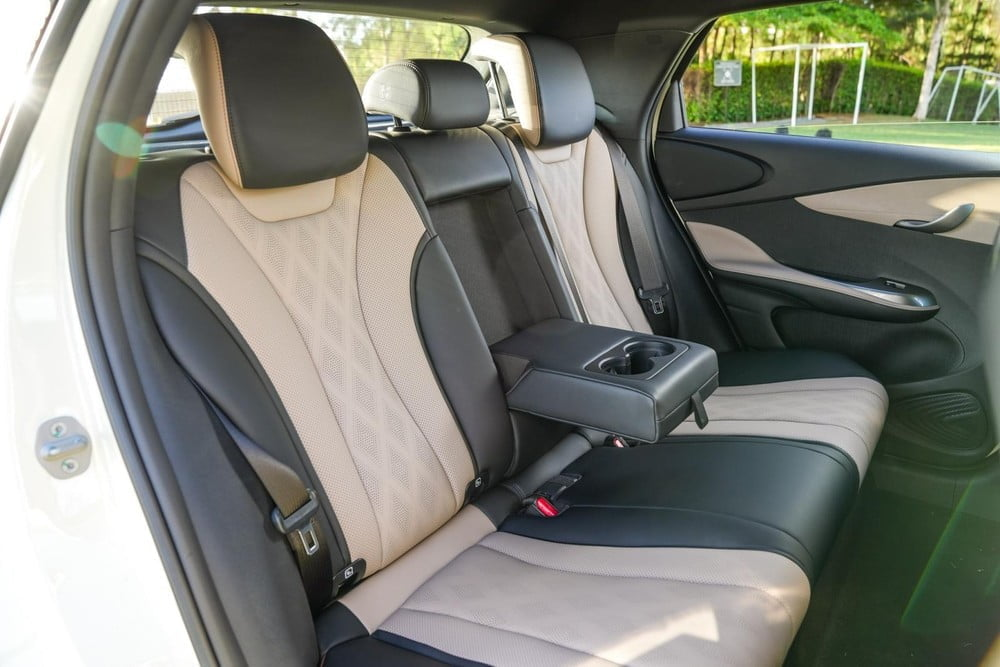 BYD Dolphin 2026 sắp ra mắt Việt Nam: Xe điện đô thị giá dưới 600 triệu gây áp lực lên VinFast