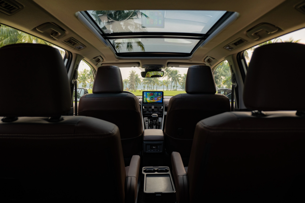 Toyota Innova Cross 2026: Giá lăn bánh mới nhất và đánh giá chi tiết mẫu MPV hybrid đáng mua