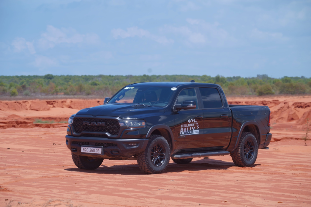 Ram 1500 2026 đầu tiên về Việt Nam: Động cơ mới mạnh tới 540 mã lực, giá bán dự kiến dễ tiếp cận hơn 4 Quảng Cáo Ô Tô - Tối Ưu Đa Nền Tảng Ram 1500 2026 đầu tiên về Việt Nam: Động cơ mới mạnh tới 540 mã lực, giá bán dự kiến dễ tiếp cận hơn