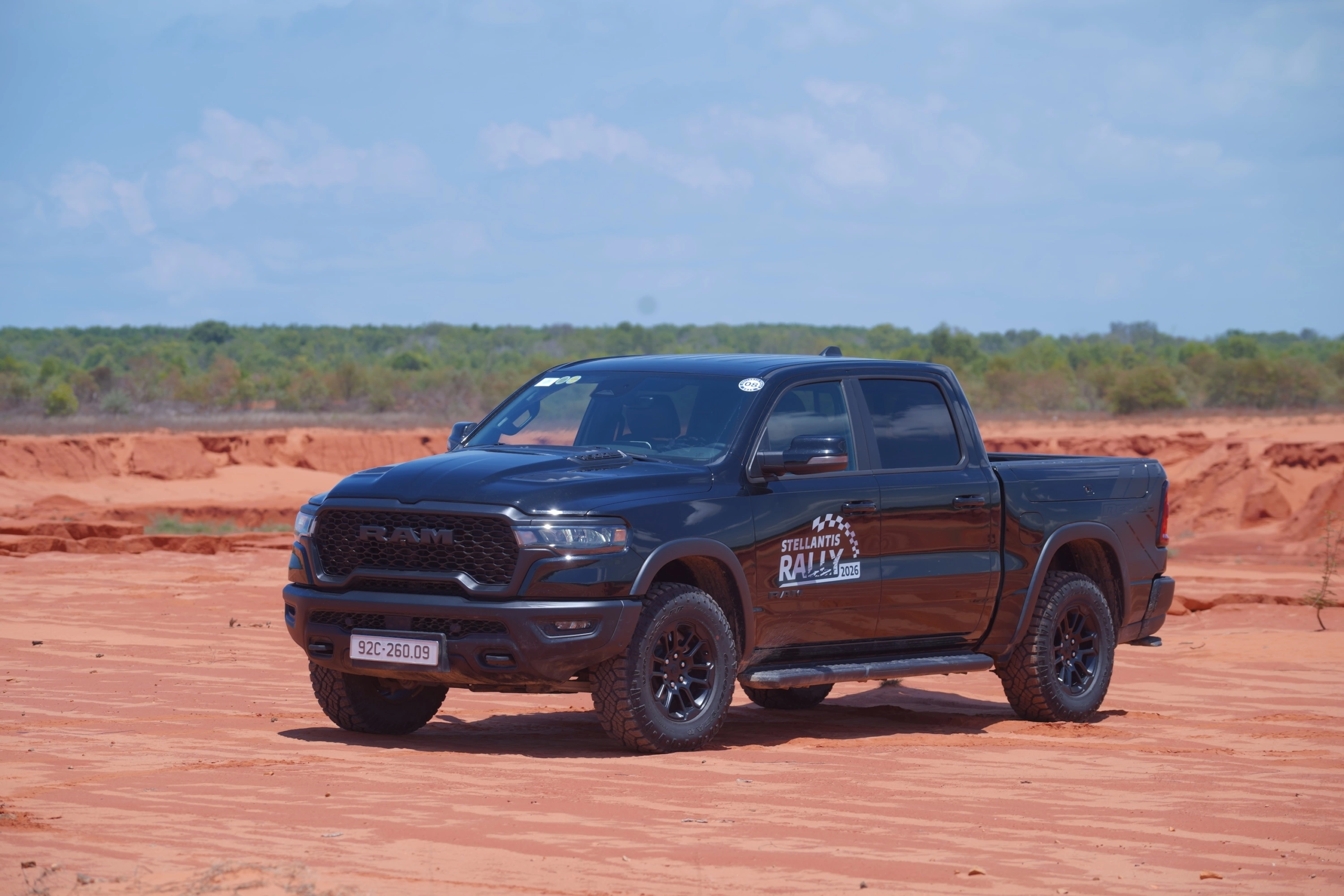 Ram 1500 2026 đầu tiên về Việt Nam: Động cơ mới mạnh tới 540 mã lực, giá bán dự kiến dễ tiếp cận hơn 3 Quảng Cáo Ô Tô - Tối Ưu Đa Nền Tảng Ram 1500 2026 đầu tiên về Việt Nam: Động cơ mới mạnh tới 540 mã lực, giá bán dự kiến dễ tiếp cận hơn