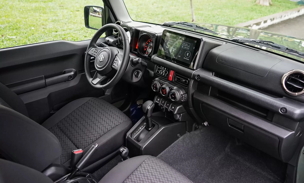 Suzuki Jimny giảm giá tới 180 triệu đồng: SUV off-road nhập Nhật xuống còn hơn 600 triệu đồng