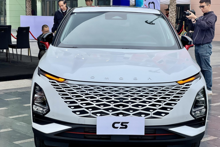 Omoda C5 giảm giá mạnh tới 80 triệu đồng, cạnh tranh Mitsubishi Xforce và Toyota Yaris Cross 15 Quảng Cáo Ô Tô - Tối Ưu Đa Nền Tảng Omoda C5 giảm giá mạnh tới 80 triệu đồng, cạnh tranh Mitsubishi Xforce và Toyota Yaris Cross