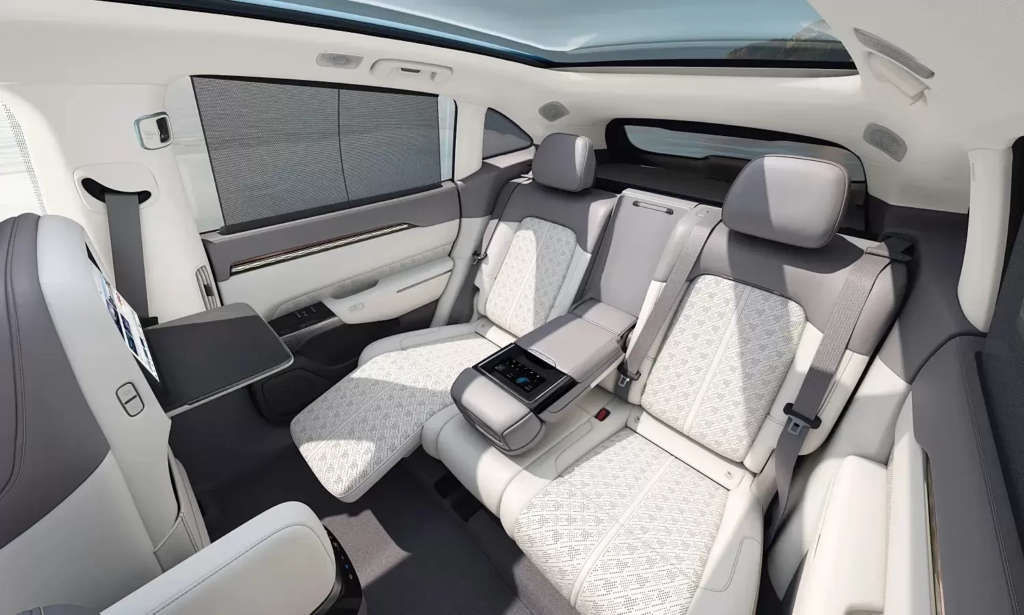 Zeekr 7X sắp ra mắt Việt Nam: SUV thuần điện cỡ D, công suất tới 637 mã lực, giá dự kiến hơn 2 tỷ đồng 8 Quảng Cáo Ô Tô - Tối Ưu Đa Nền Tảng Zeekr 7X sắp ra mắt Việt Nam: SUV thuần điện cỡ D, công suất tới 637 mã lực, giá dự kiến hơn 2 tỷ đồng